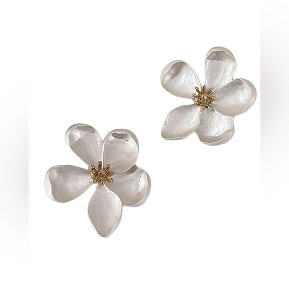 White flower earrings #1313 - Picture 1 of 5